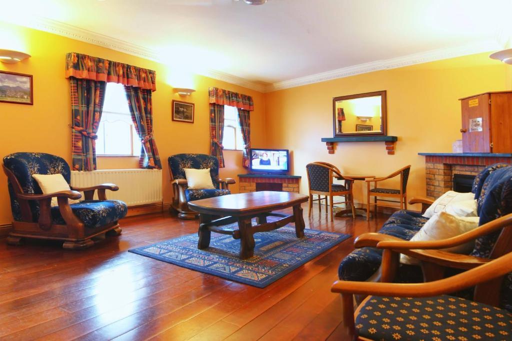 Mccarthy'S Lodge B&B 韦斯特波特 外观 照片
